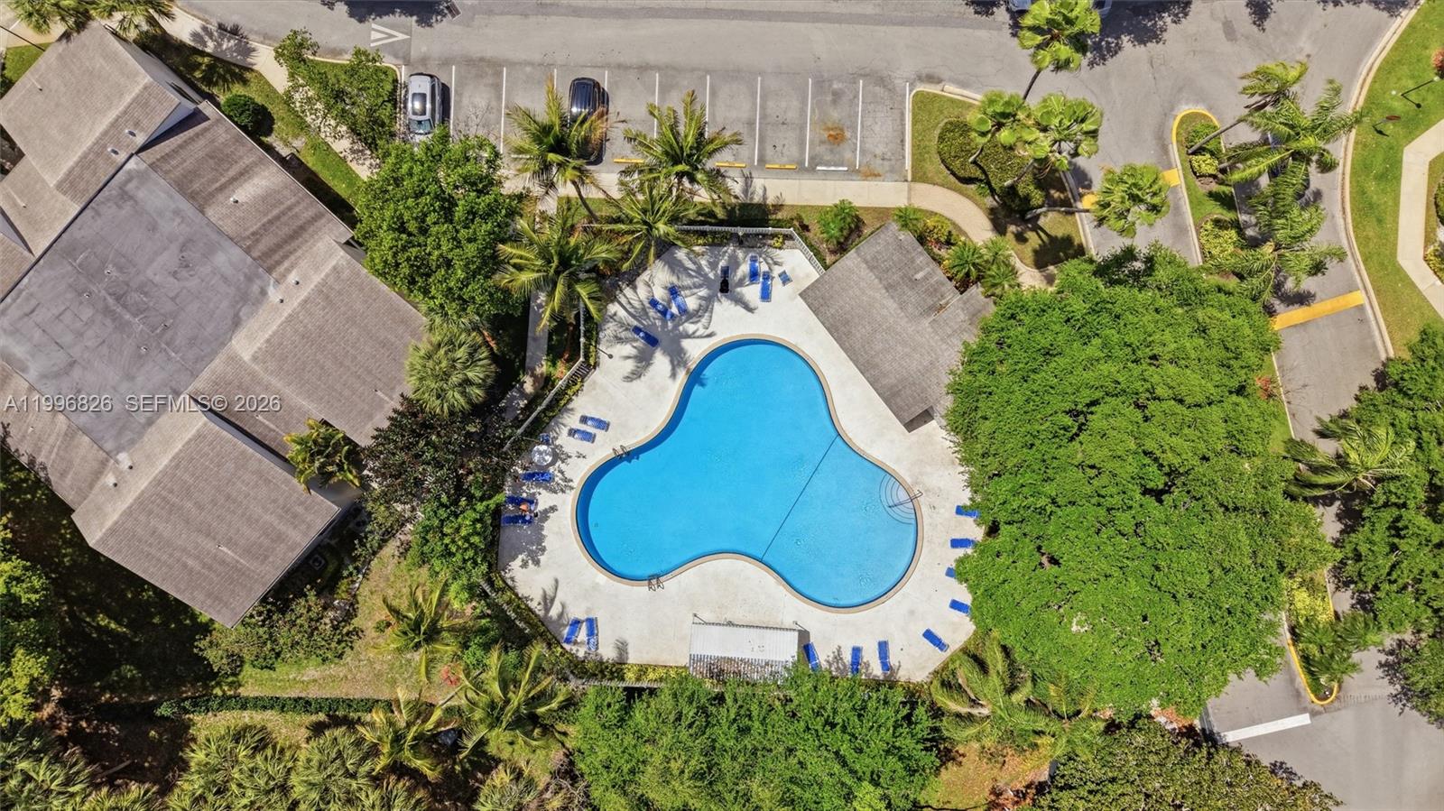 BAYWOOD VILLAGE II-B COND - Residential