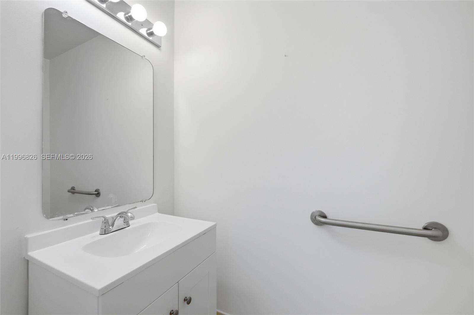 BAYWOOD VILLAGE II-B COND - Residential