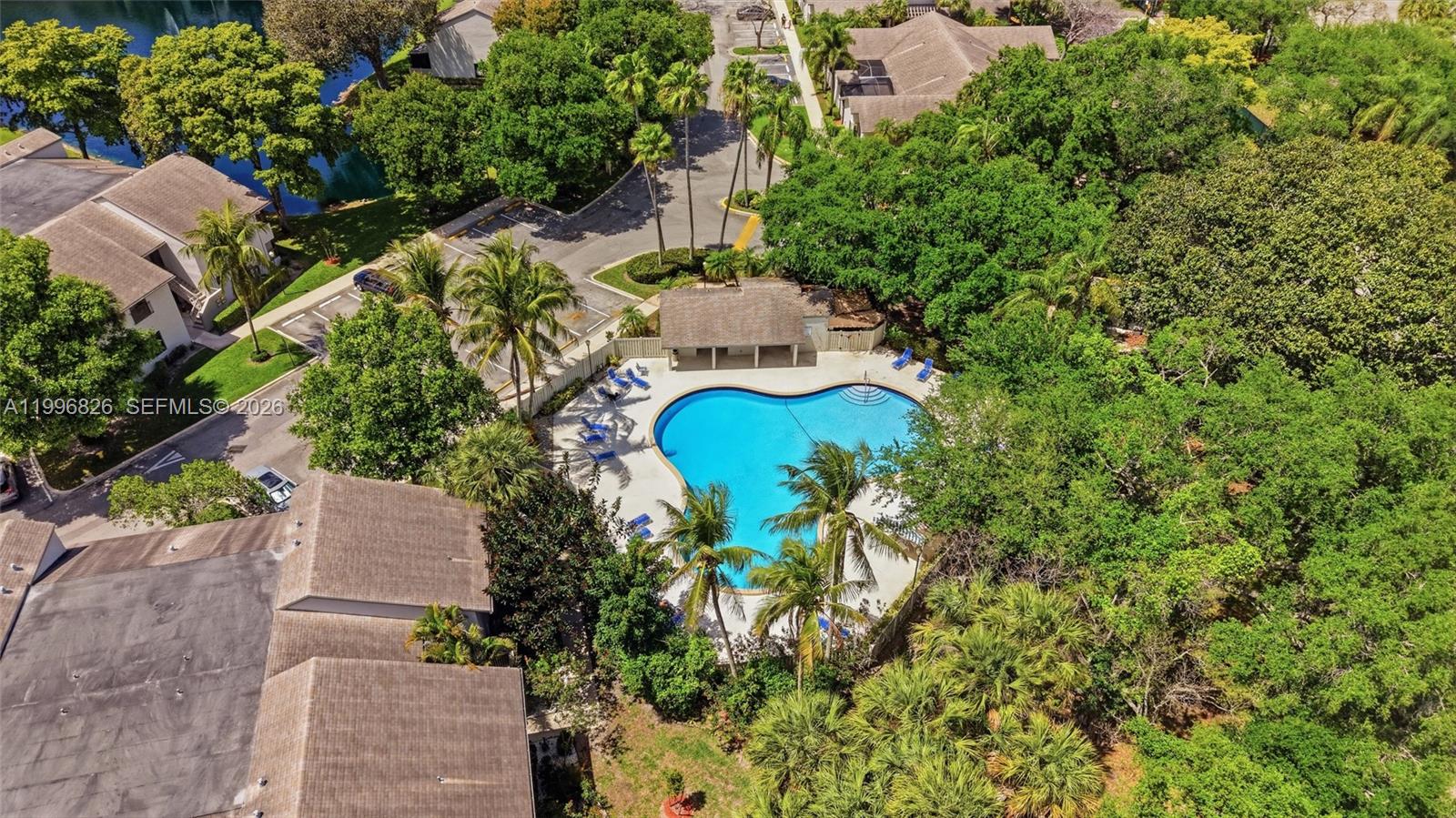 BAYWOOD VILLAGE II-B COND - Residential