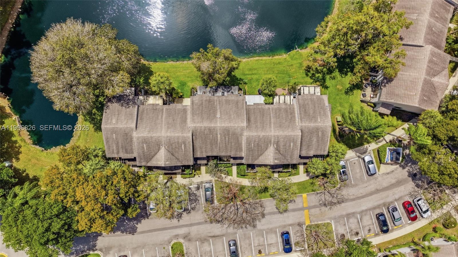 BAYWOOD VILLAGE II-B COND - Residential