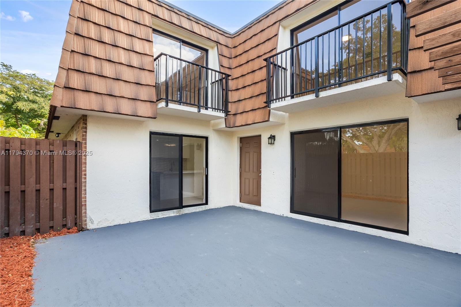 853 SW 118th Ter
