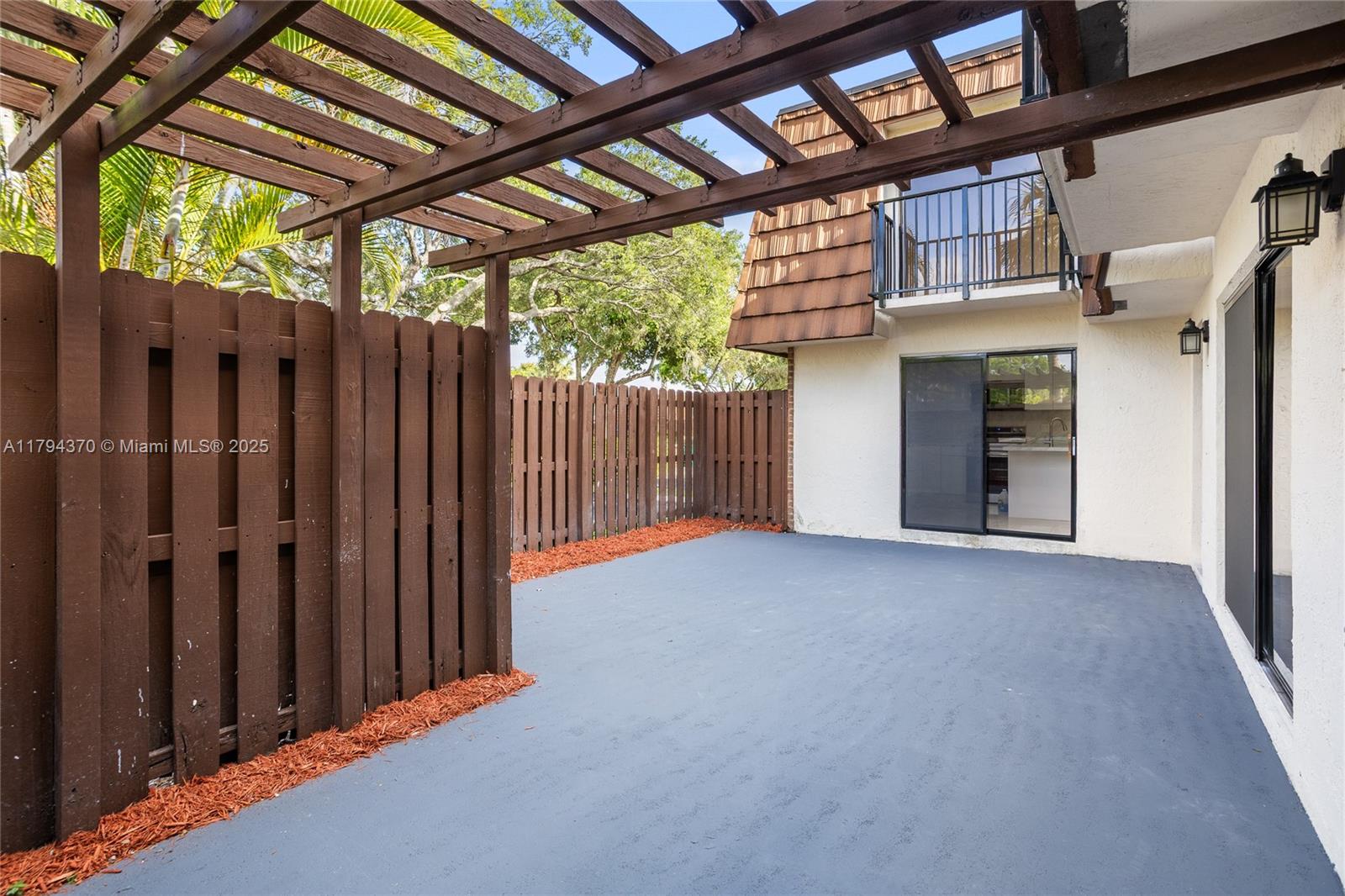 853 SW 118th Ter