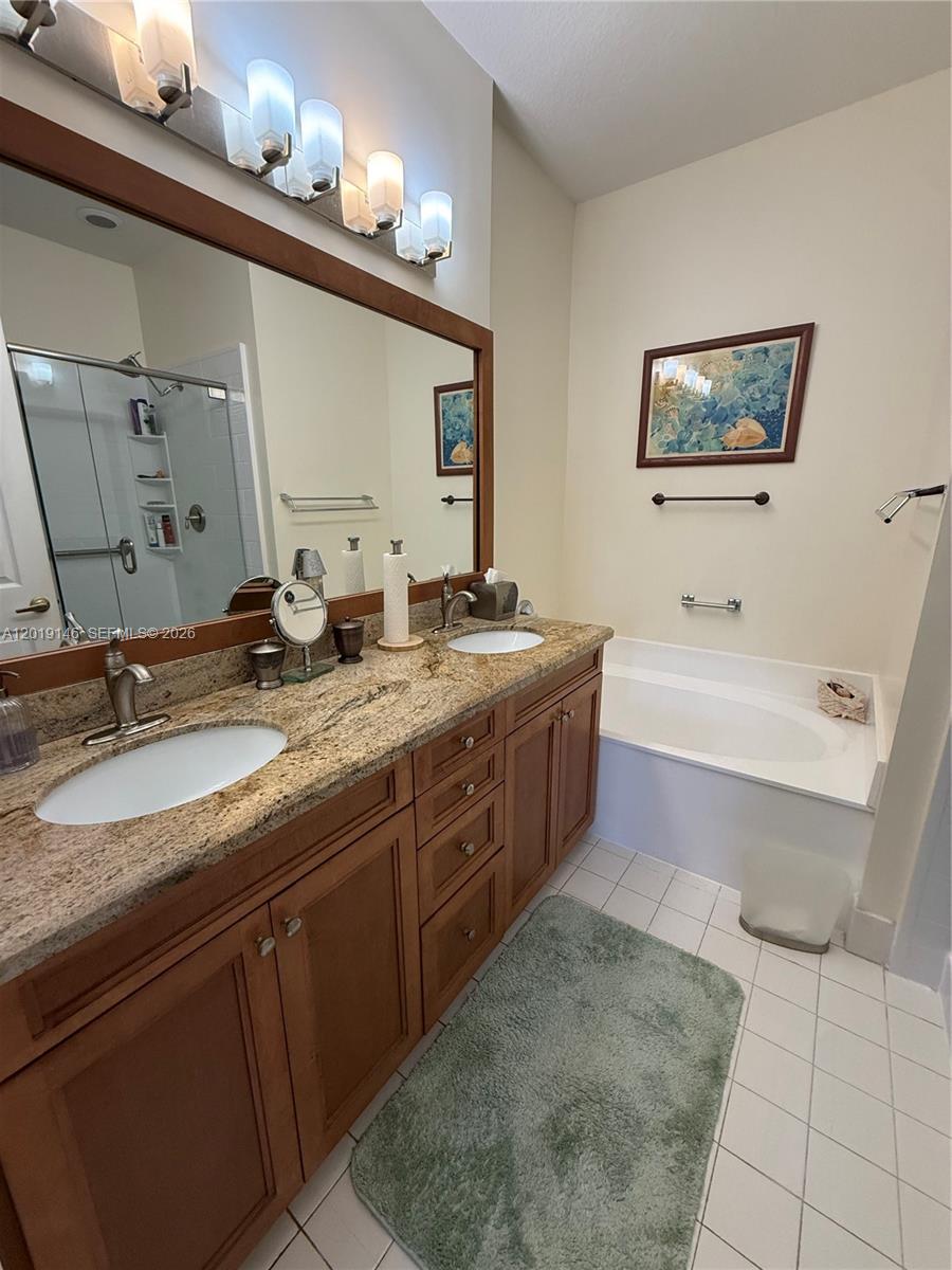 PEMBROKE ISLES V - Residential
