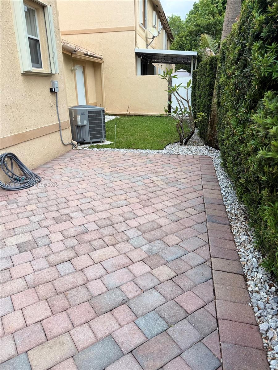 PEMBROKE ISLES V - Residential