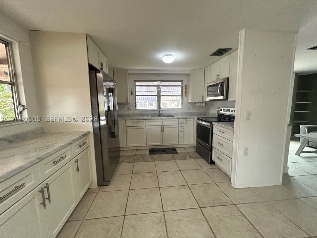 Photo of 2341 SW 84th Ave, Davie, FL 33324 (MLS # A12040100)