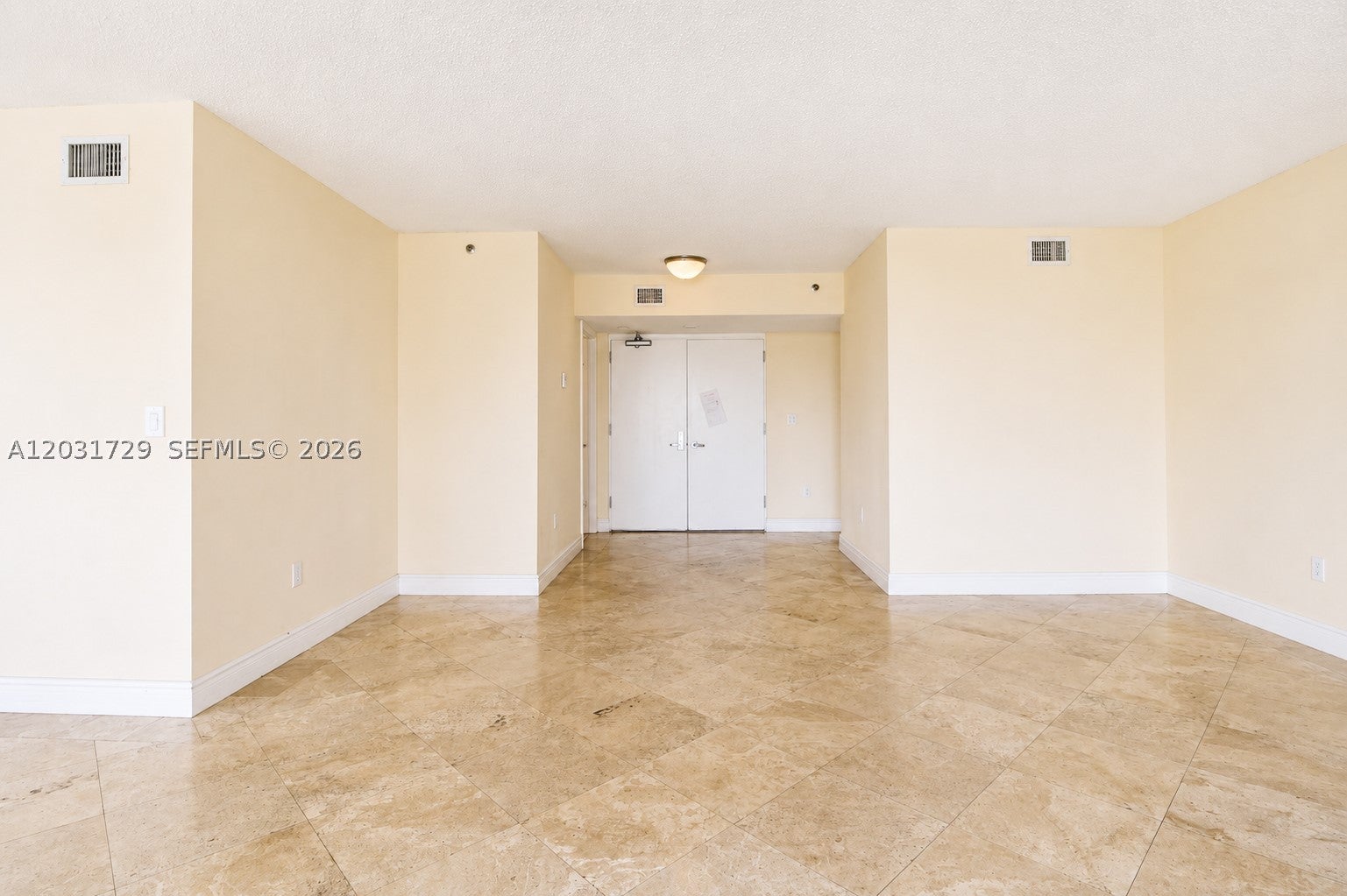 5900 Collins Ave 601
