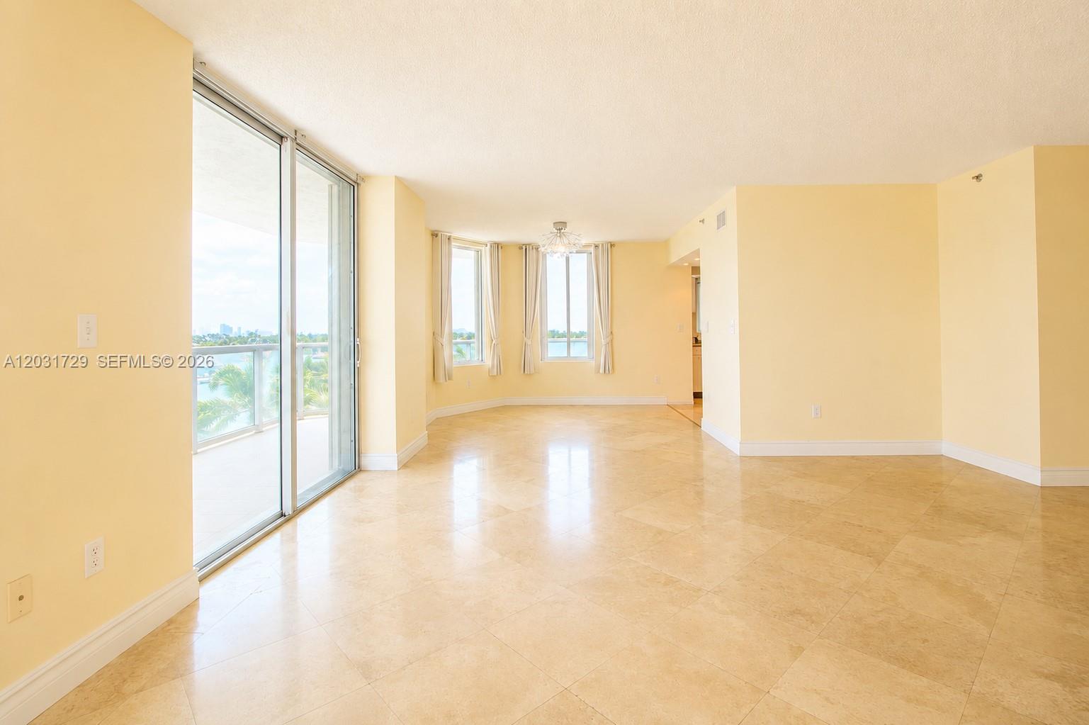 5900 Collins Ave 601