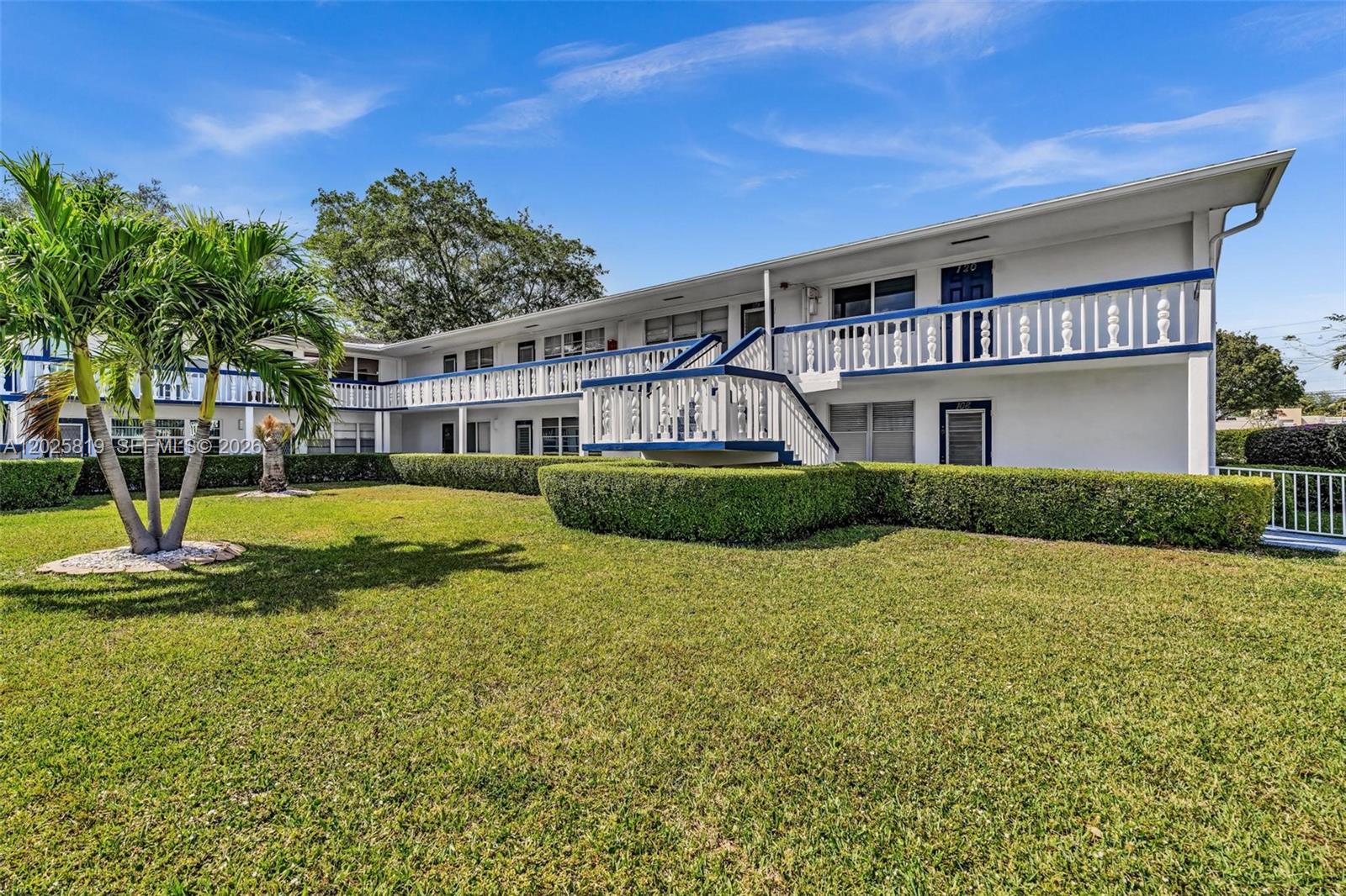 WESTBURY E CONDO - Residential