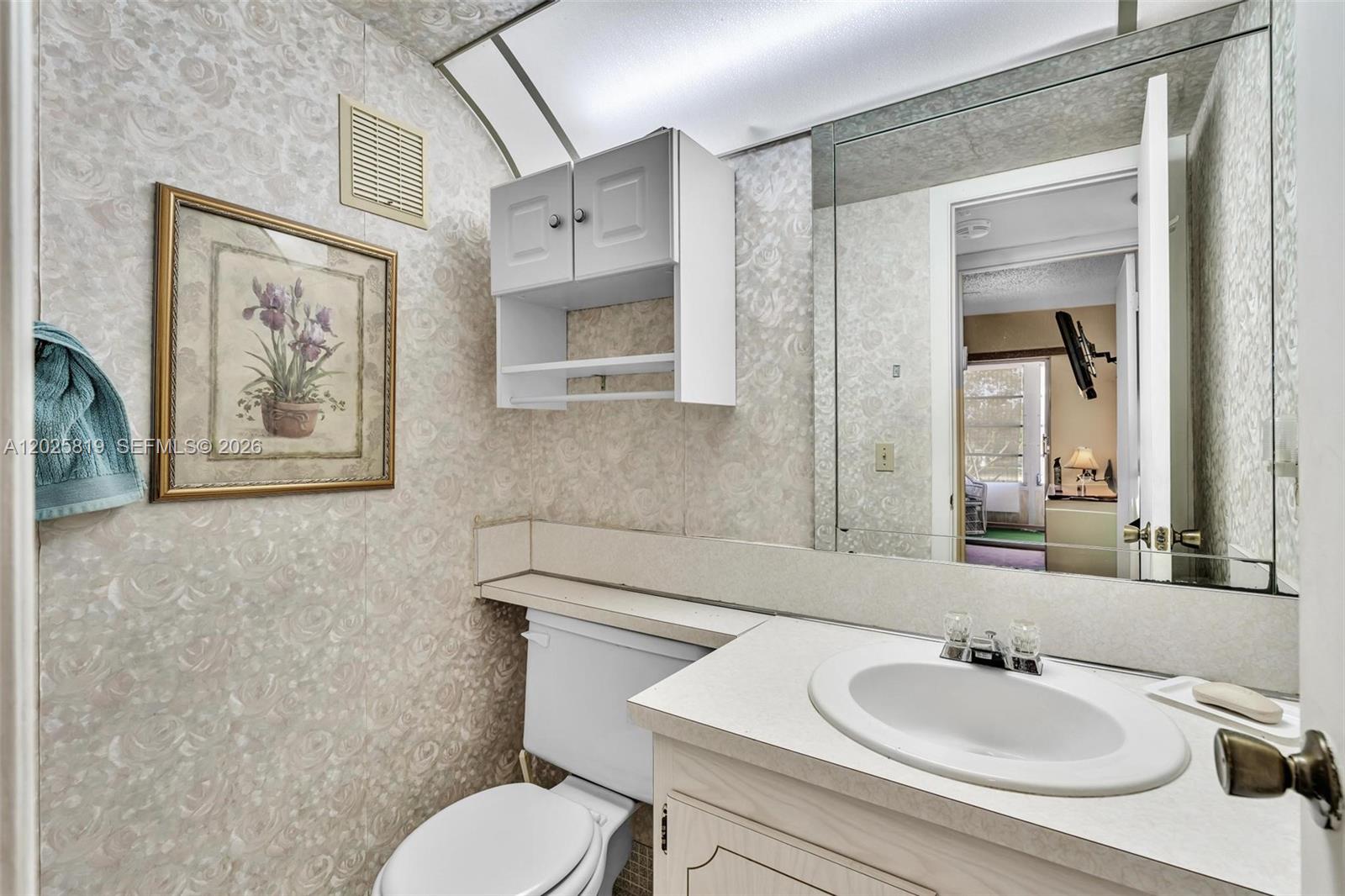 WESTBURY E CONDO - Residential