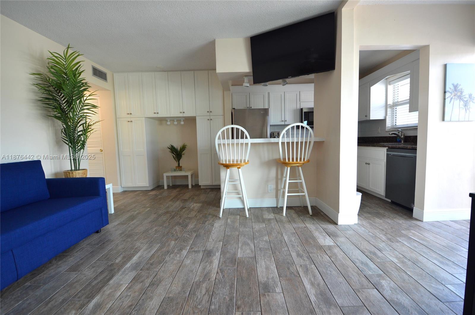 CRYSTAL COURT MANOR 11 CO - Residential