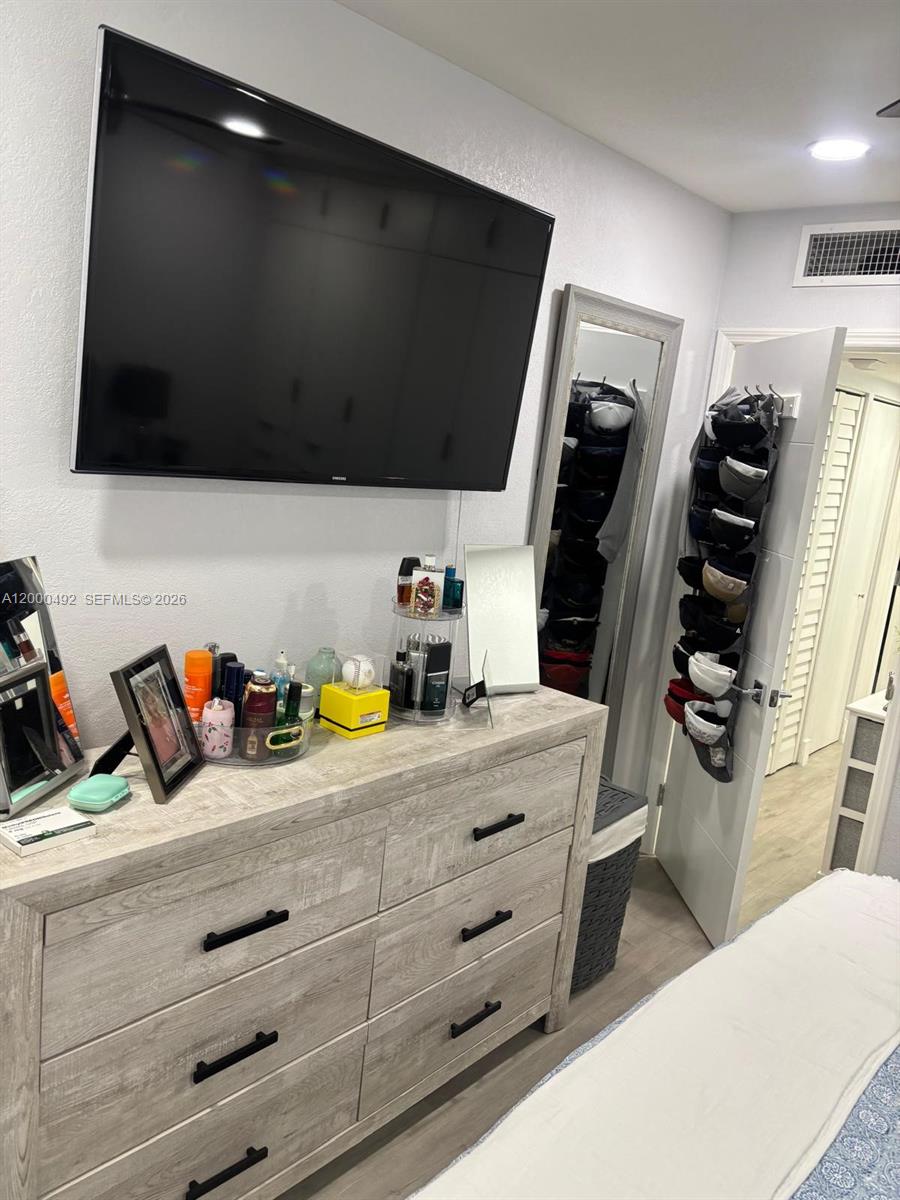 VILLA BISCAYA JARDINES CO - Residential