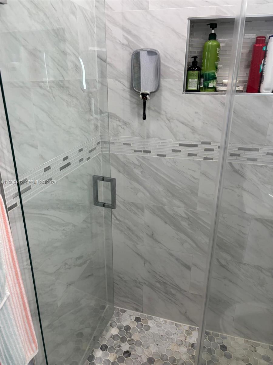 VILLA BISCAYA JARDINES CO - Residential