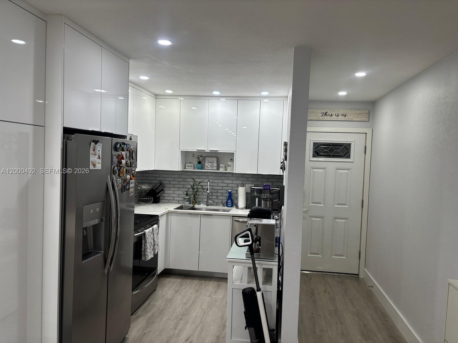 VILLA BISCAYA JARDINES CO - Residential