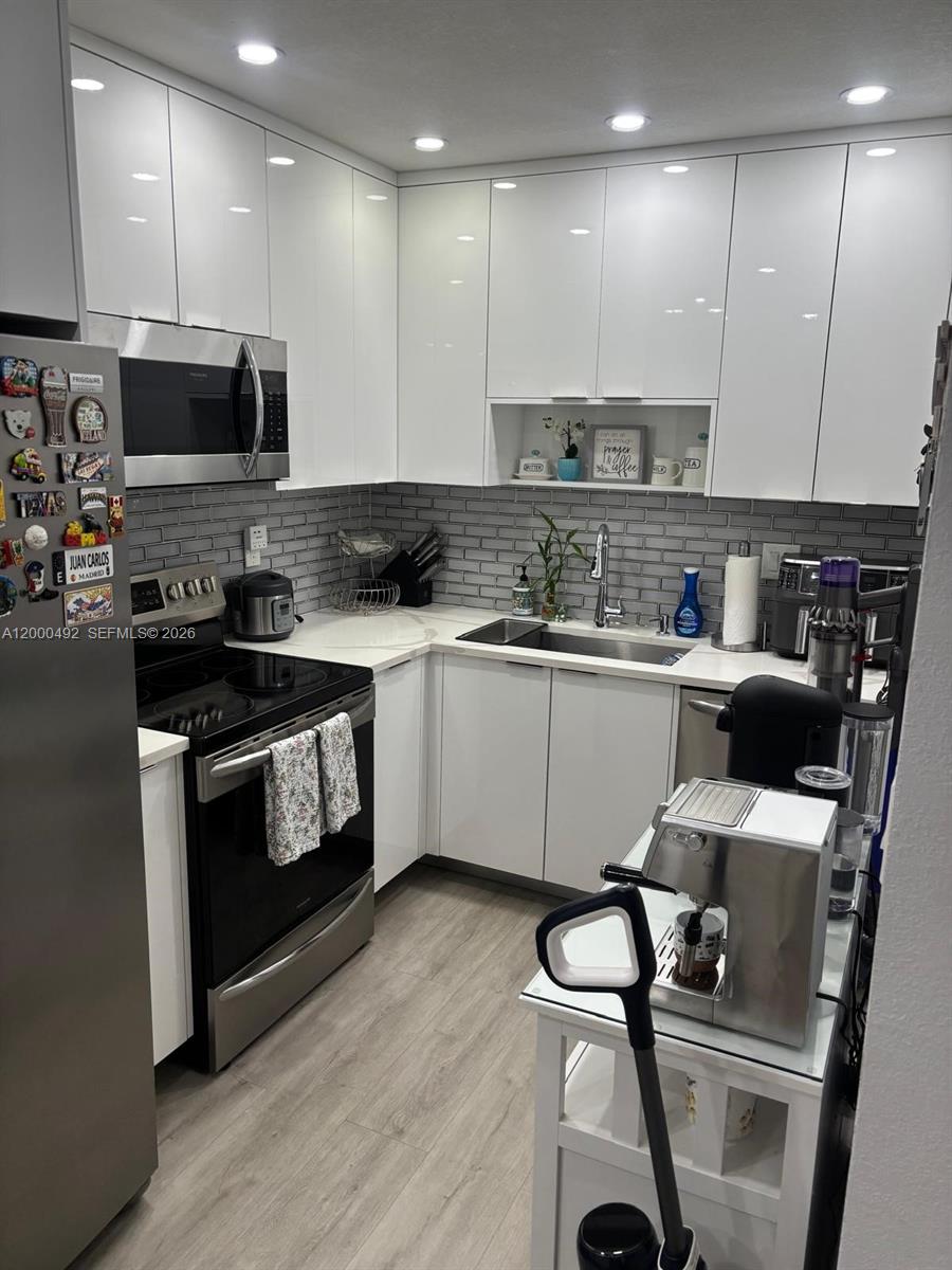 4050 NW 135th St 18-1