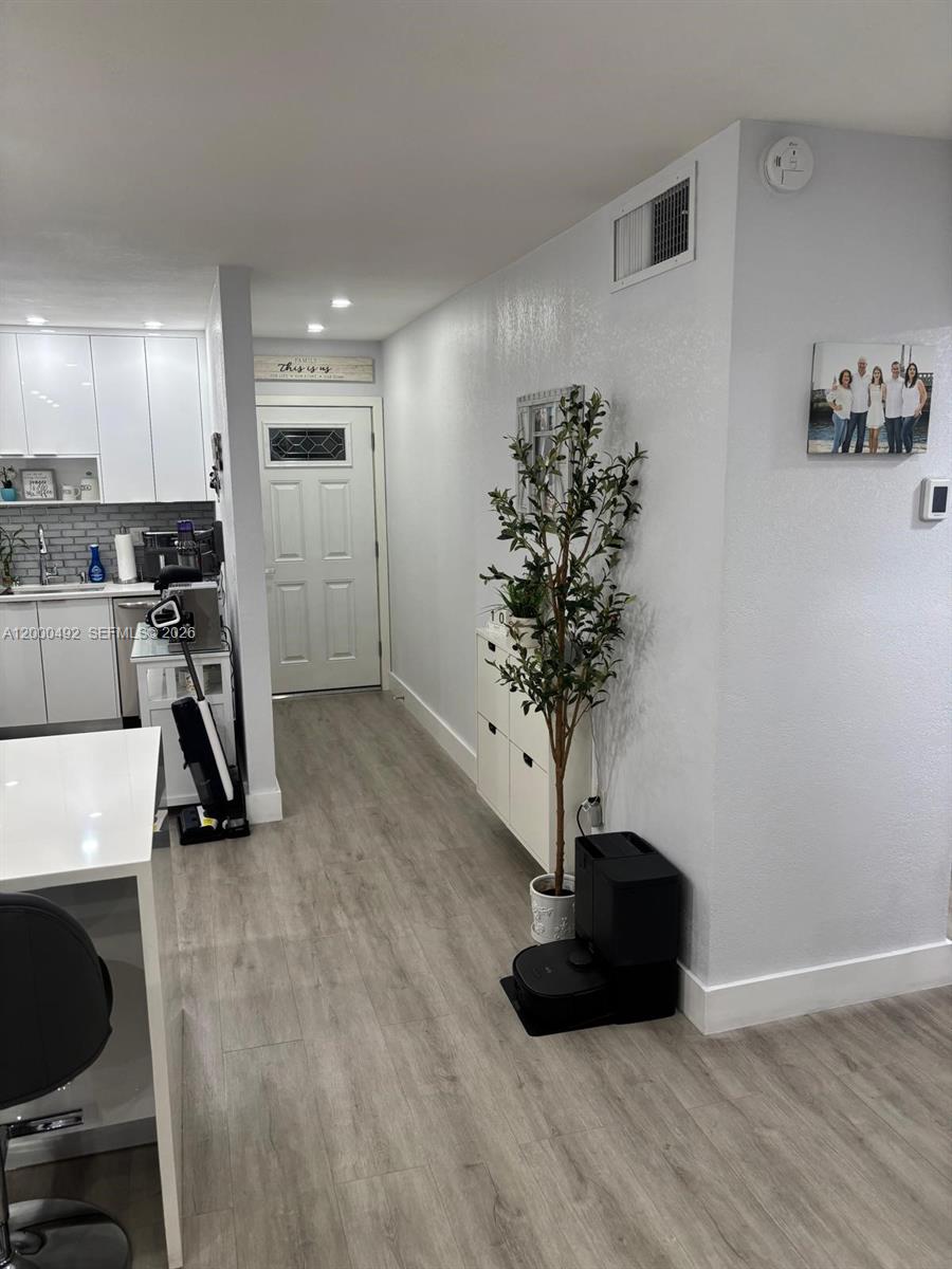 VILLA BISCAYA JARDINES CO - Residential