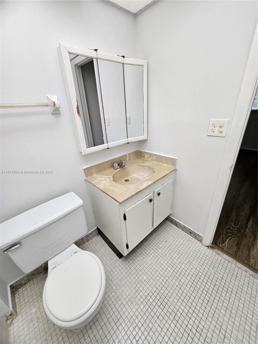 VERSAILLES GARDENS CONDO - Residential Lease