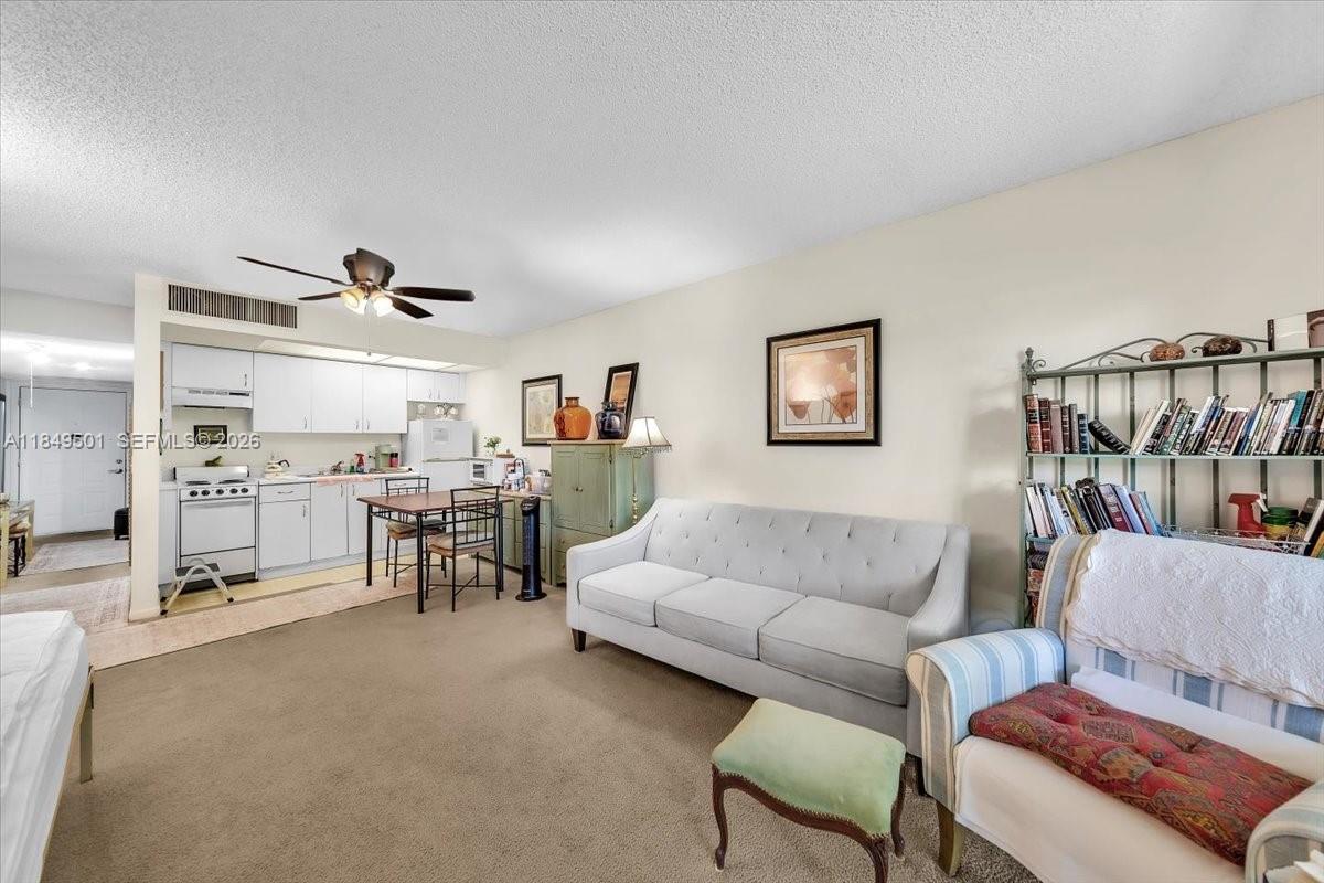 IVANHOE EAST III - Residential