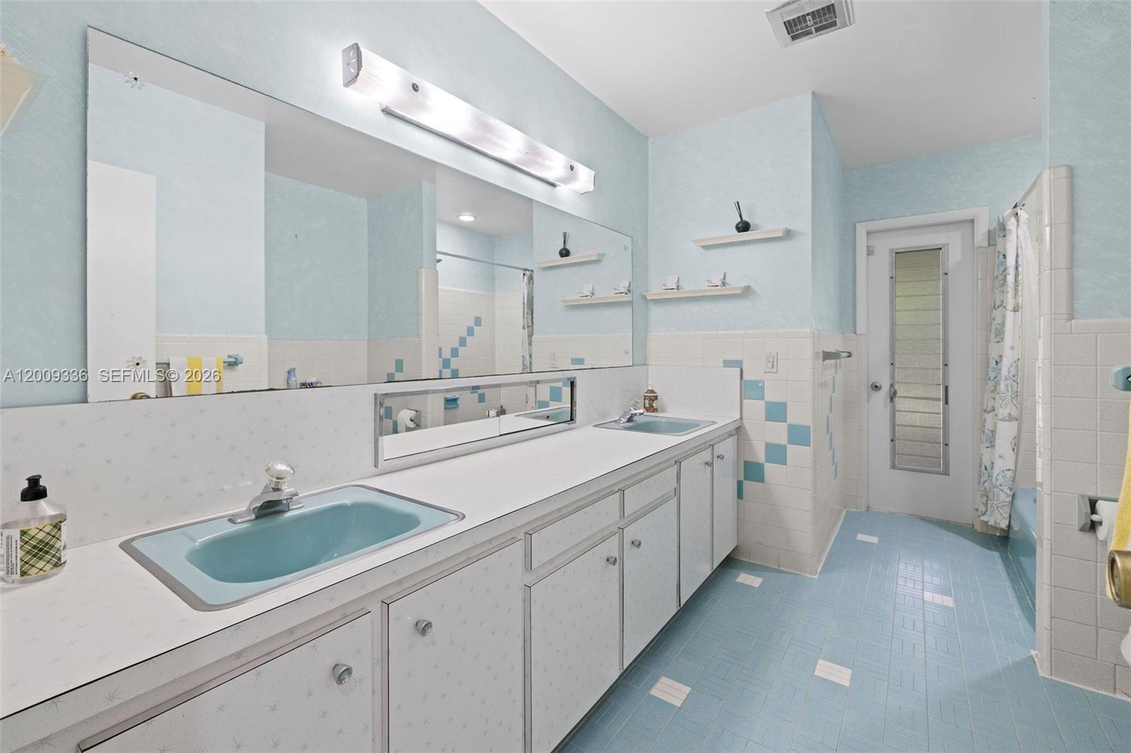 PALMETTO PINES - Residential