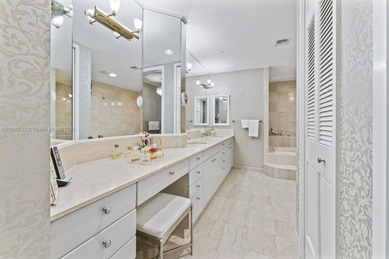 BAYVIEW FISHER ISL CONDO - Residential