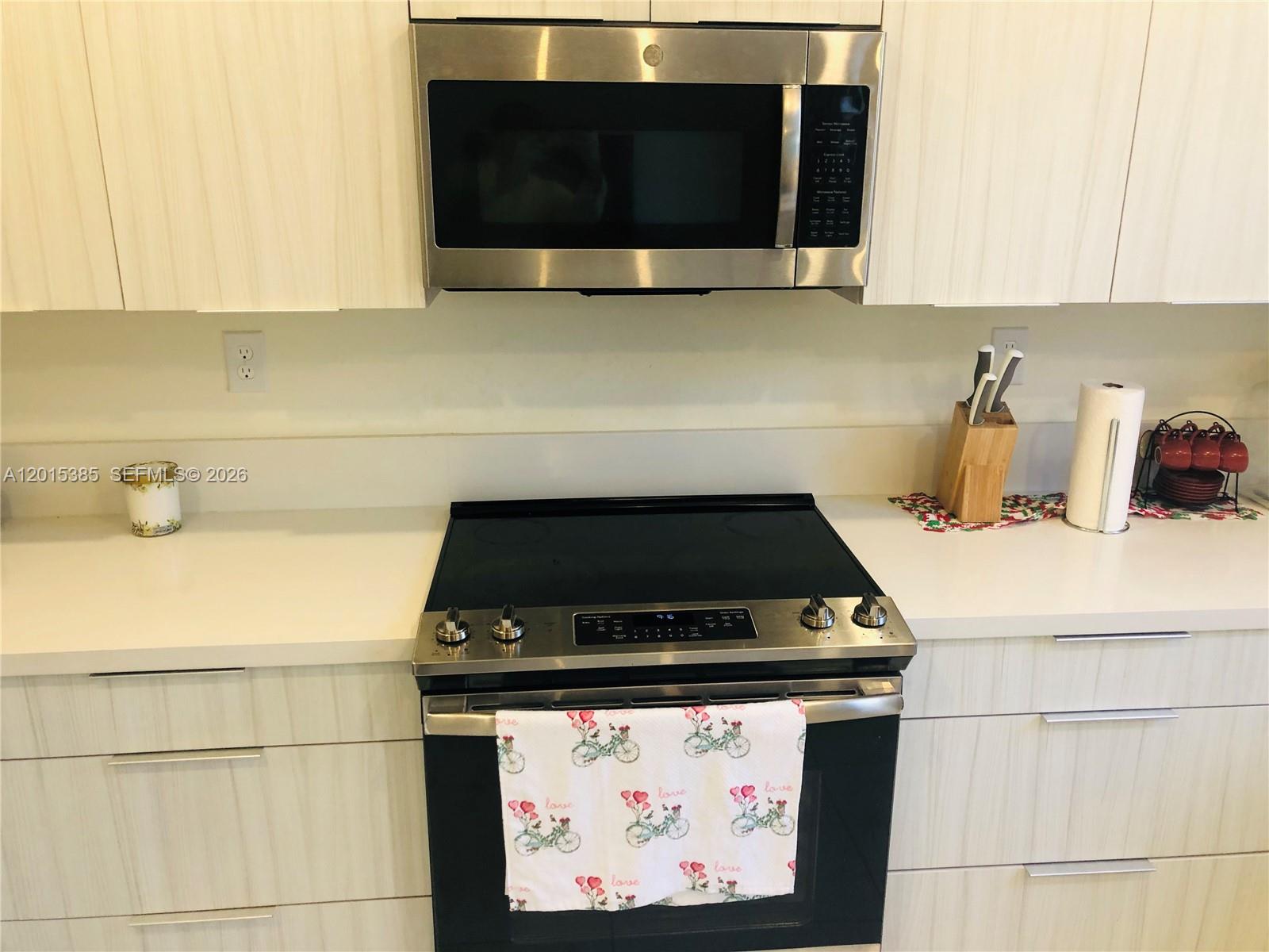 GRAND BAY SOUTH TOWNHOMES - Residential Lease