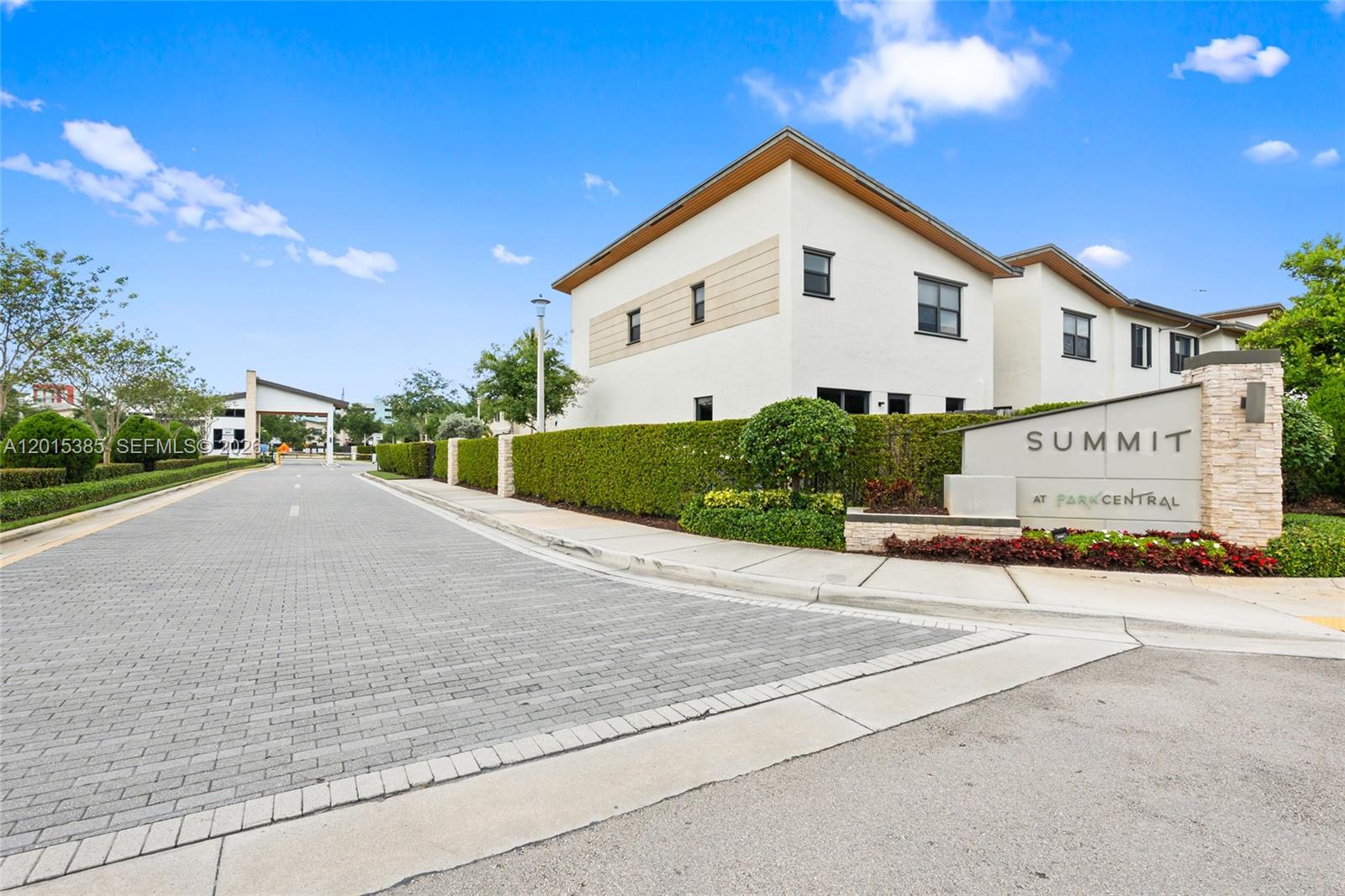 GRAND BAY SOUTH TOWNHOMES - Residential Lease