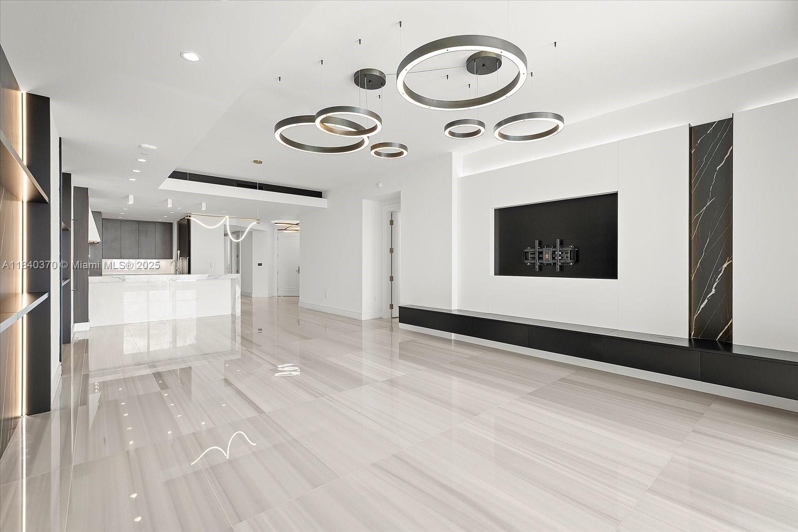 17901 Collins Ave 2102