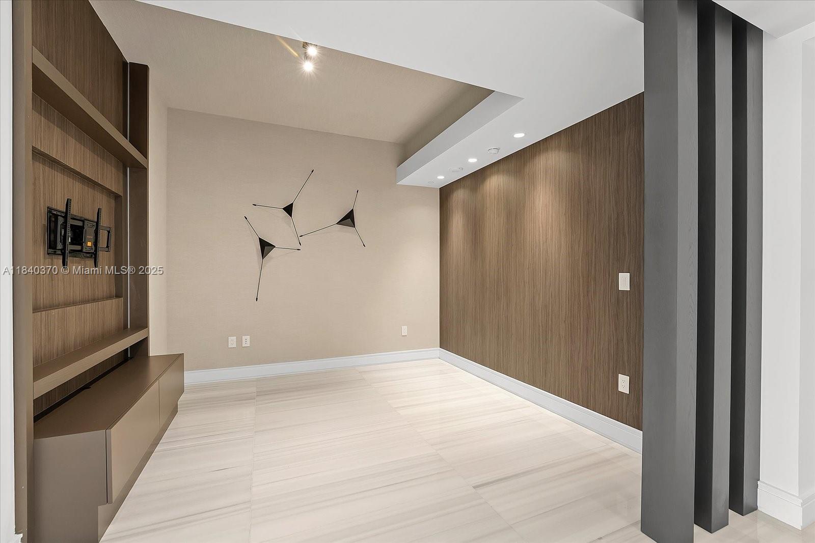 777 VIA ACQUALINA CONDO - Residential Lease