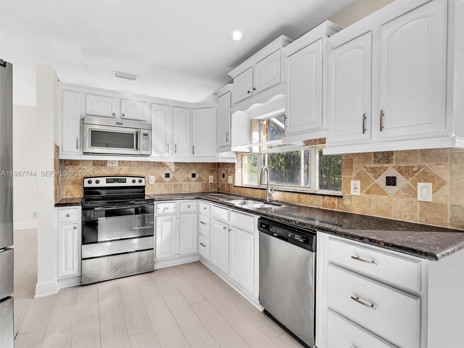 PORTOFINO CONDOMINIUM SEC - Residential Lease