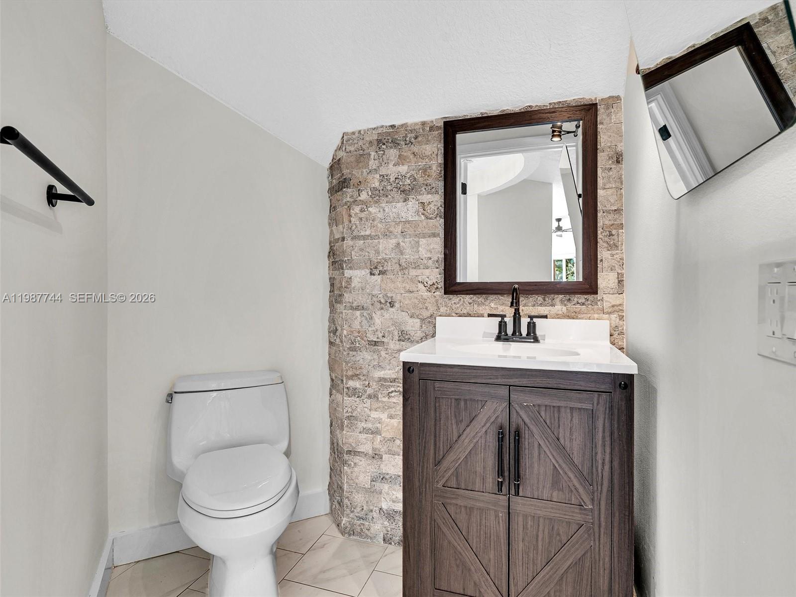 PORTOFINO CONDOMINIUM SEC - Residential Lease