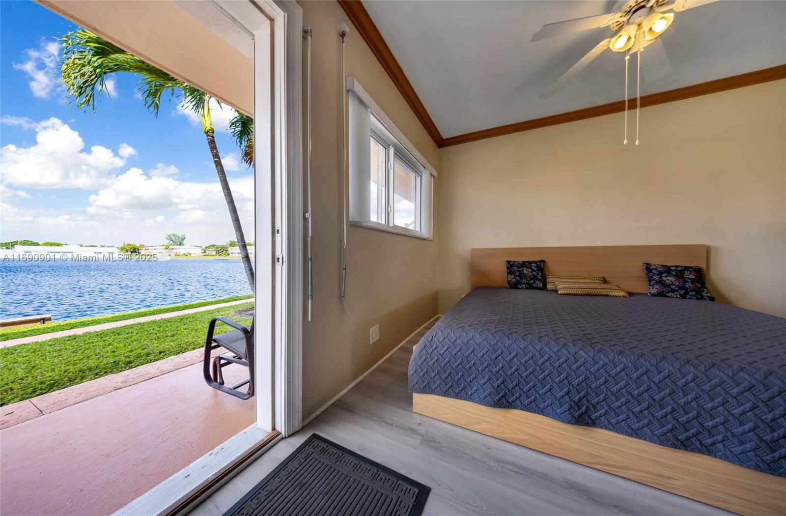 1050 Sw 11th St 1L, Hallandale Beach, Broward County, Florida - 1 Bedrooms  
1 Bathrooms - 