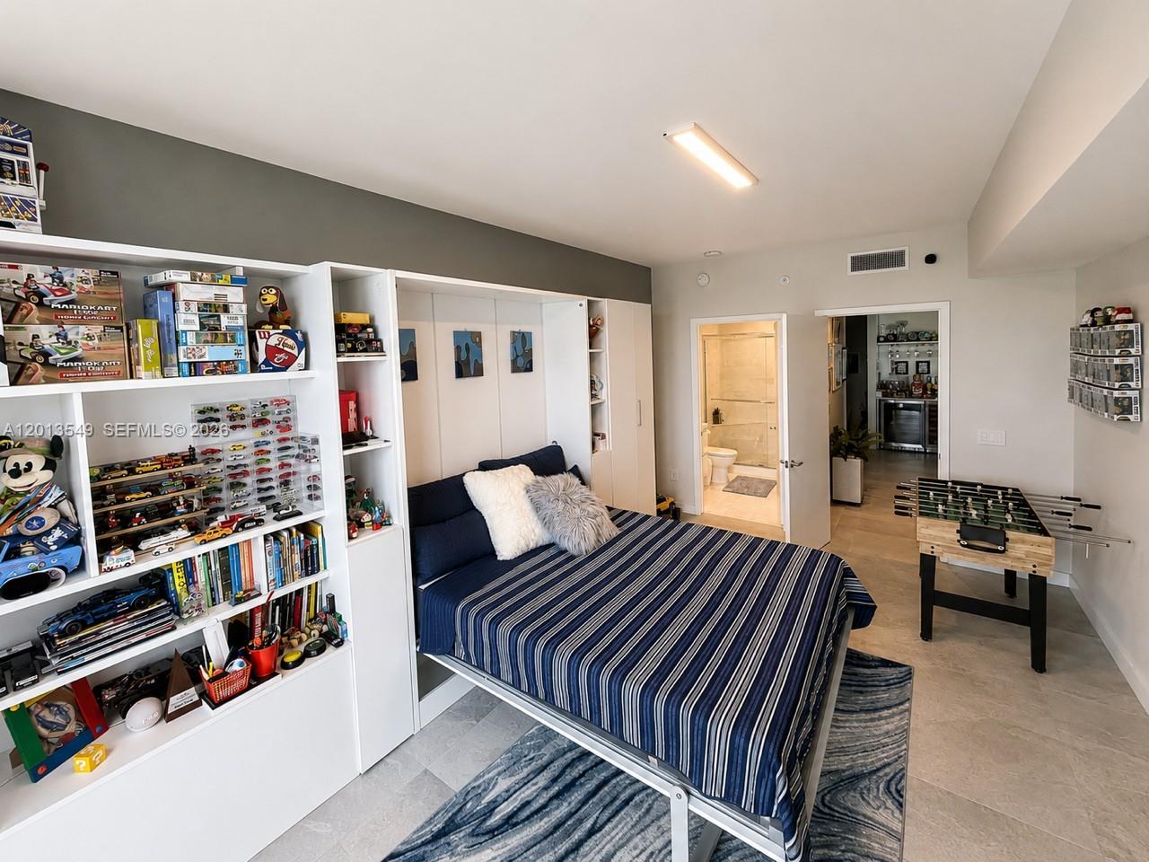 MARINA PALMS RESIDENCES S - Residential
