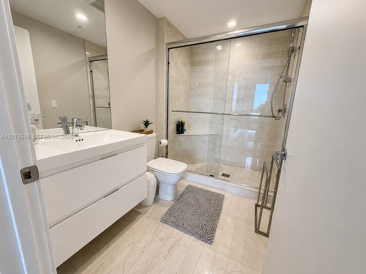 MARINA PALMS RESIDENCES S - Residential