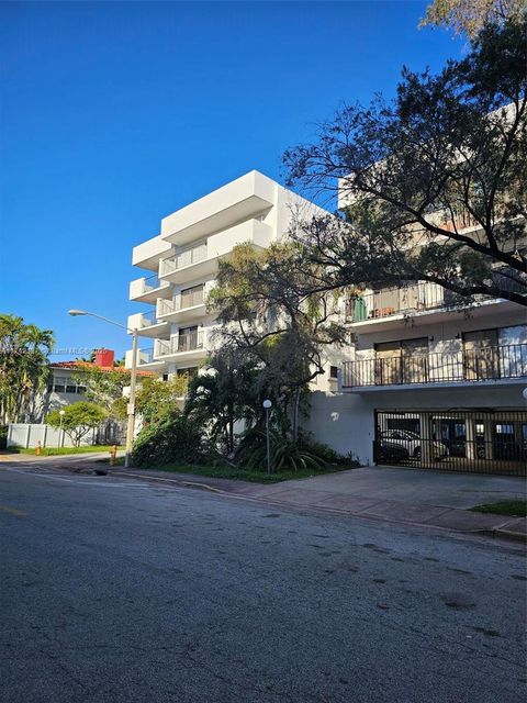 8255 Abbott Ave 303 Miami Beach FL 33141