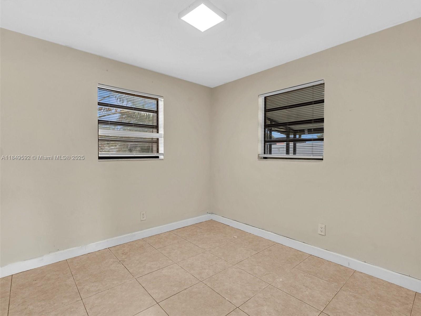 PLAYLAND VILLAGE SEC 3 - Residential Lease