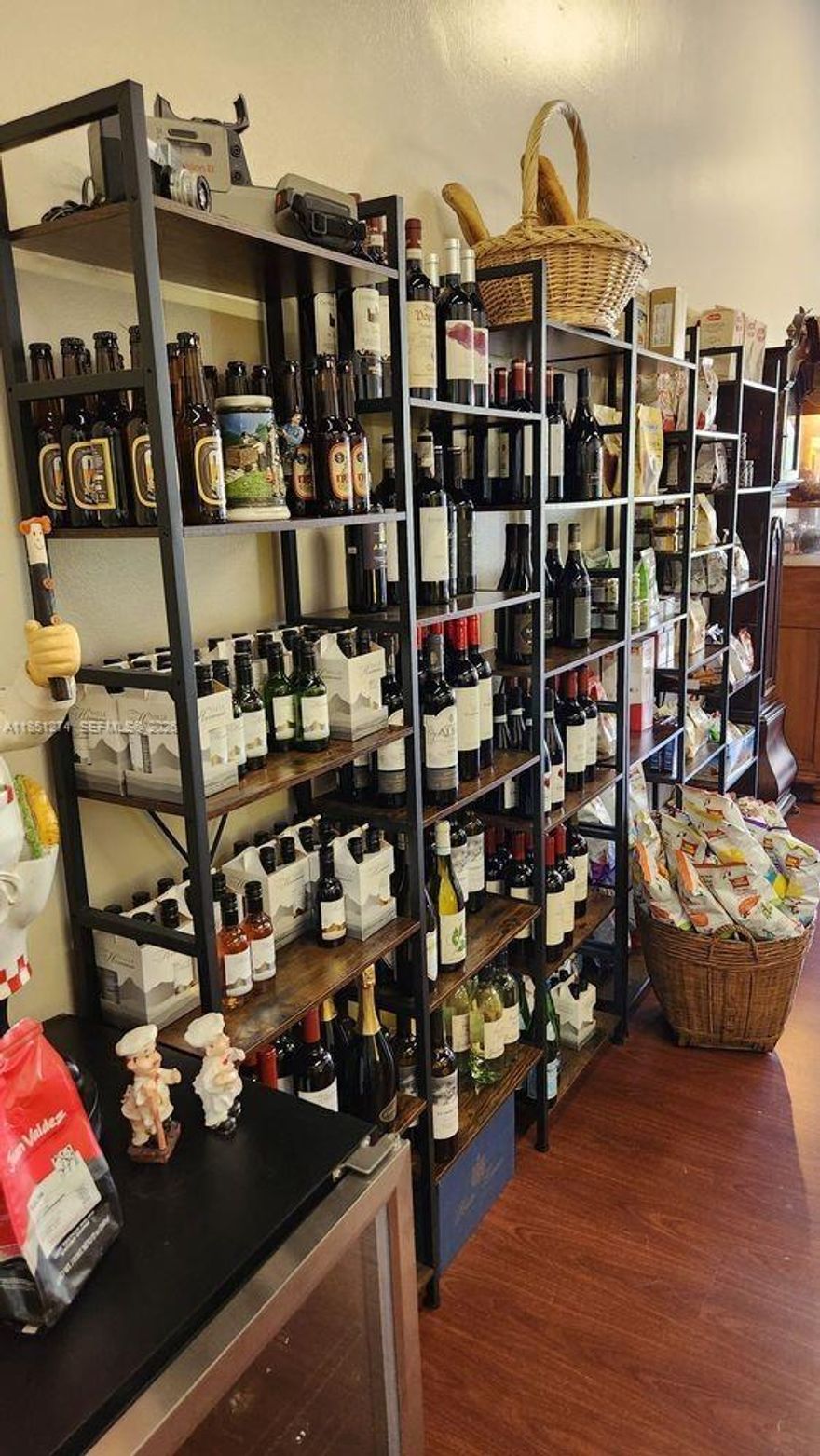 Well-established Italian gourmet business for sale. Turnkey operation with loyal clientele and strong brand recognition. Excellent opportunity for an investment visa buyer. Seller is highly motivated due to personal circumstances. Confidential sale Full details will be disclosed only to qualified buyers after signing a confidentiality agreement (NDA).