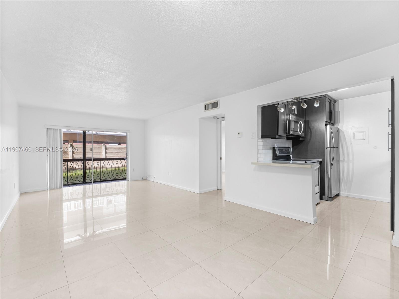 633 S Royal Poinciana Blvd A106