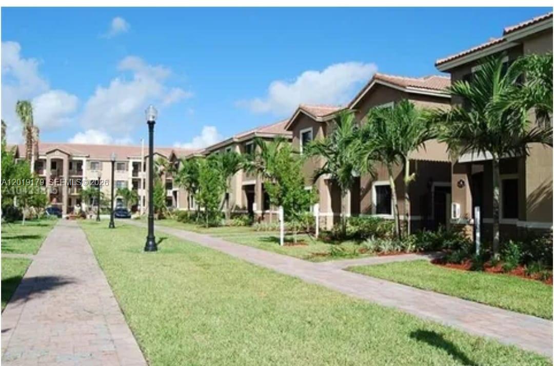 THE COURTS AT BAYSHORE II - Residential