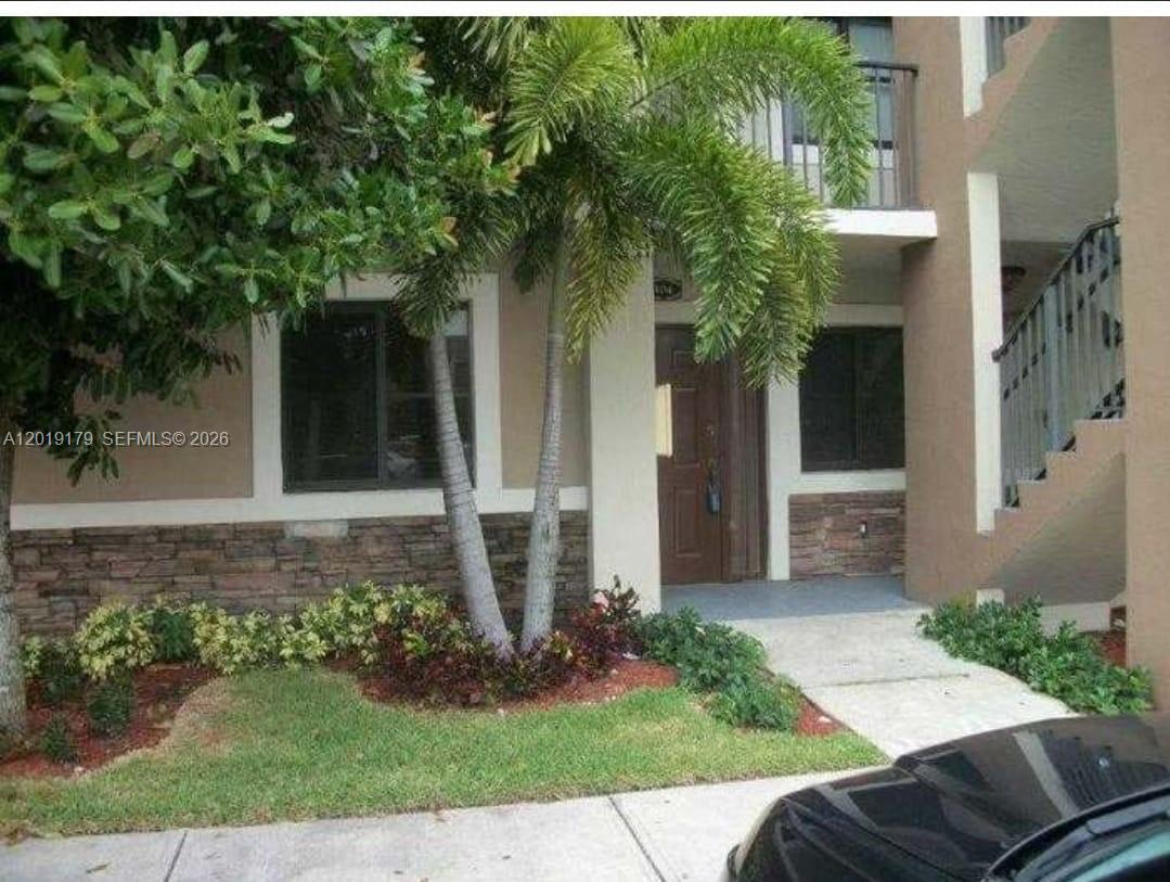 THE COURTS AT BAYSHORE II - Residential
