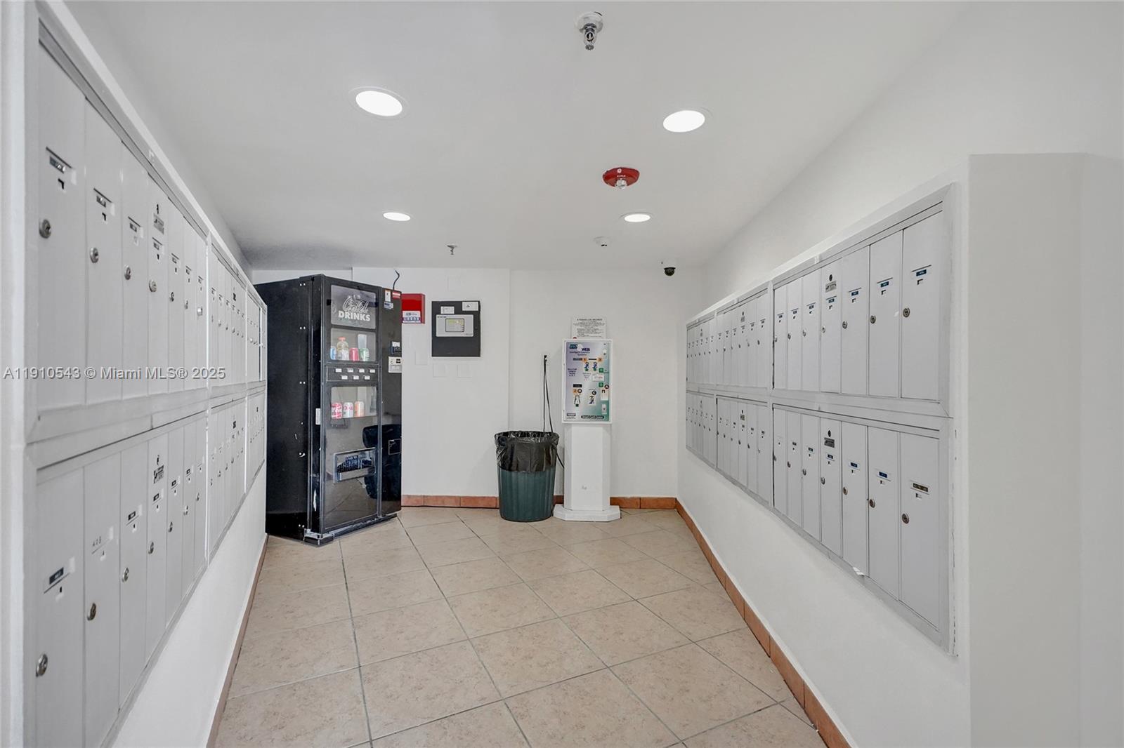 GOLFVIEW CL FONTAINEBLEAU - Residential