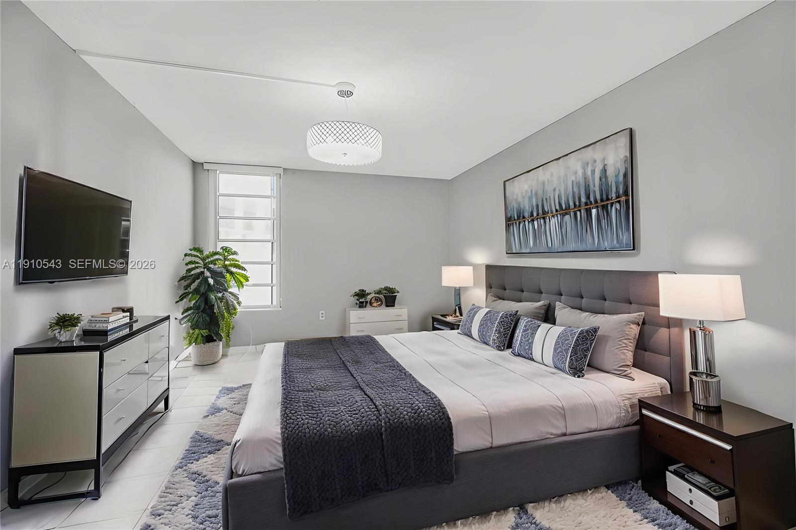 GOLFVIEW CL FONTAINEBLEAU - Residential