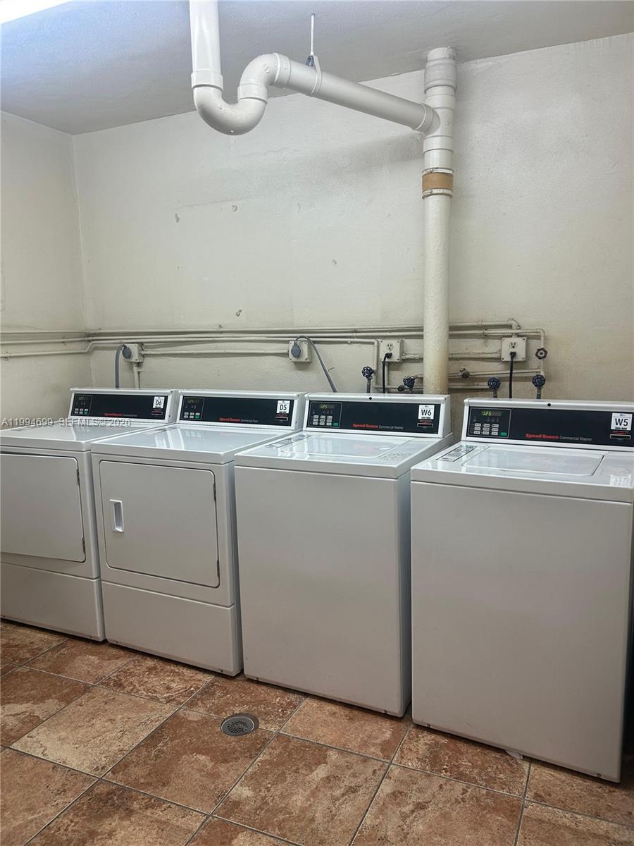 JADE WINDS GRP EASTER LIL - Residential