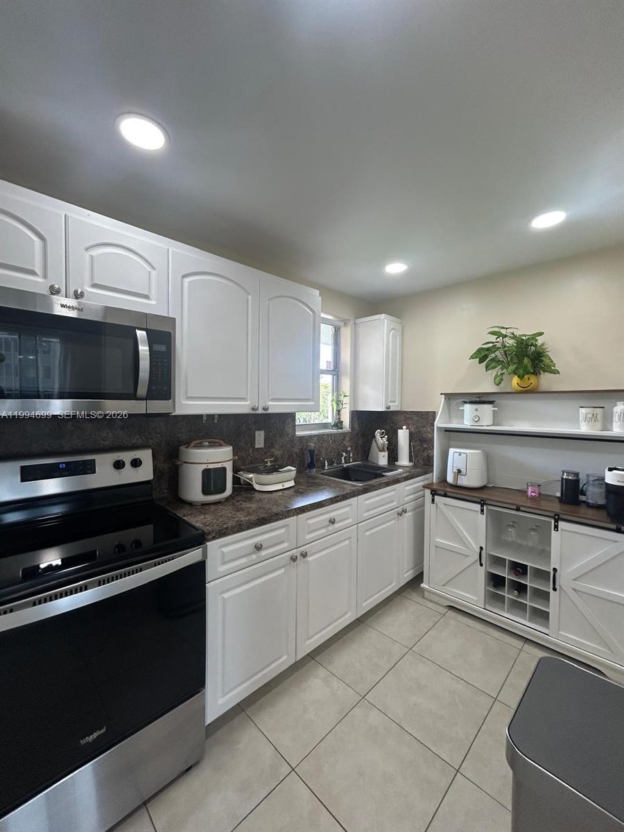 JADE WINDS GRP EASTER LIL - Residential