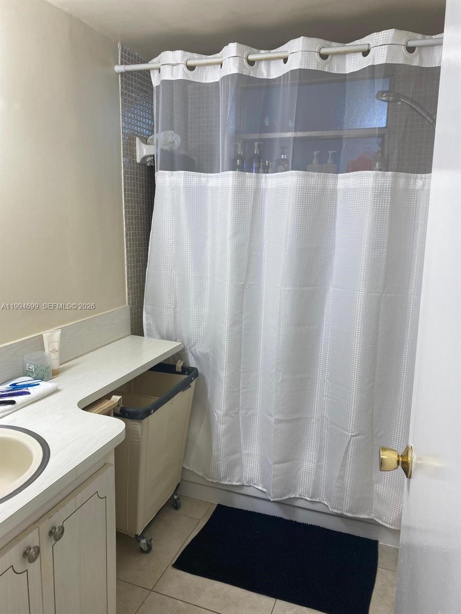 JADE WINDS GRP EASTER LIL - Residential