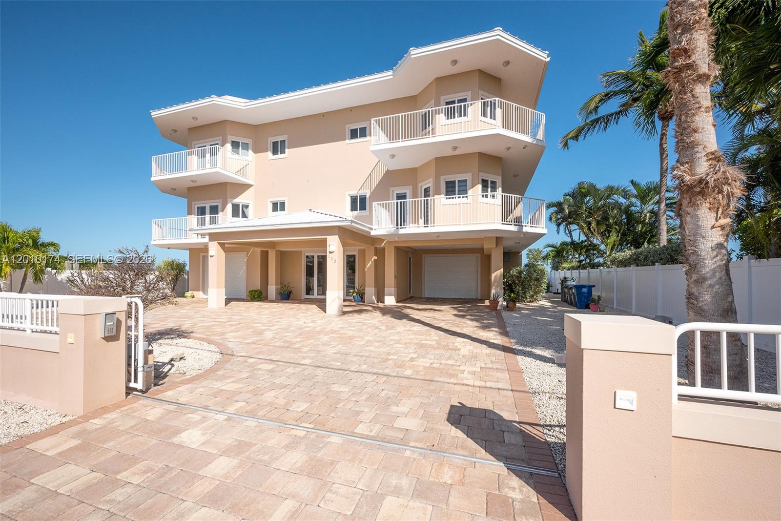 112 N Bounty Ln