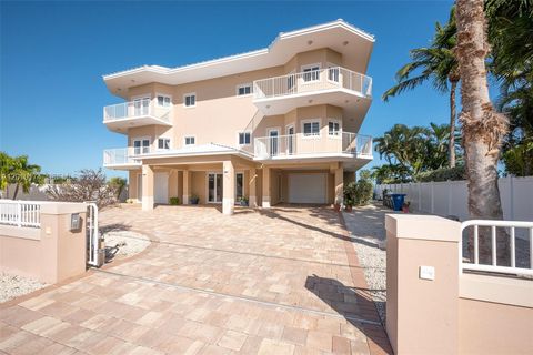 Tiny photo for 112 N Bounty Ln, Key Largo, FL 33037 (MLS # A12010174)