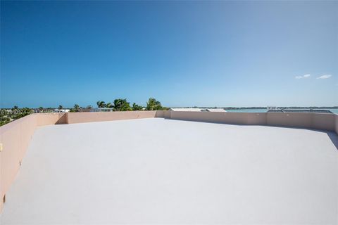 Tiny photo for 112 N Bounty Ln, Key Largo, FL 33037 (MLS # A12010174)