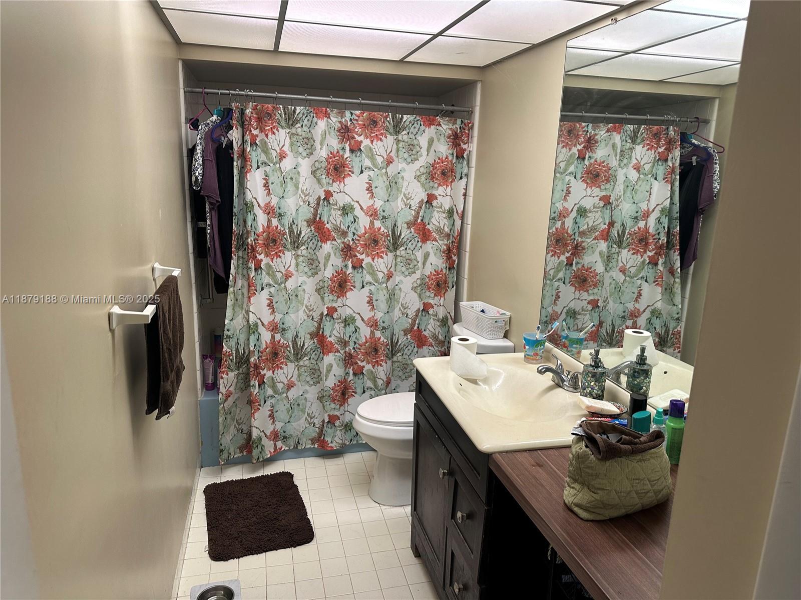 RIVER SHORES CONDO - Residential