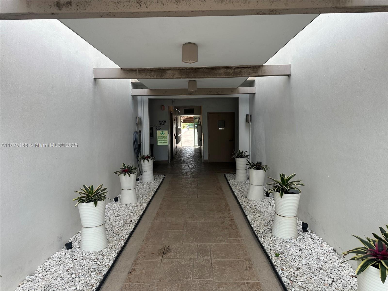 RIVER SHORES CONDO - Residential