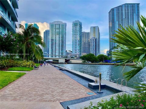 Condominium in Miami FL 90 3rd St 7.jpg