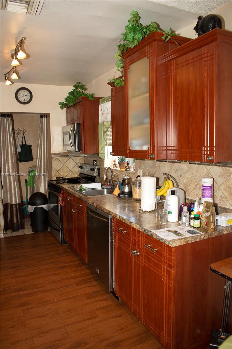 LOVELL PARK - Residential